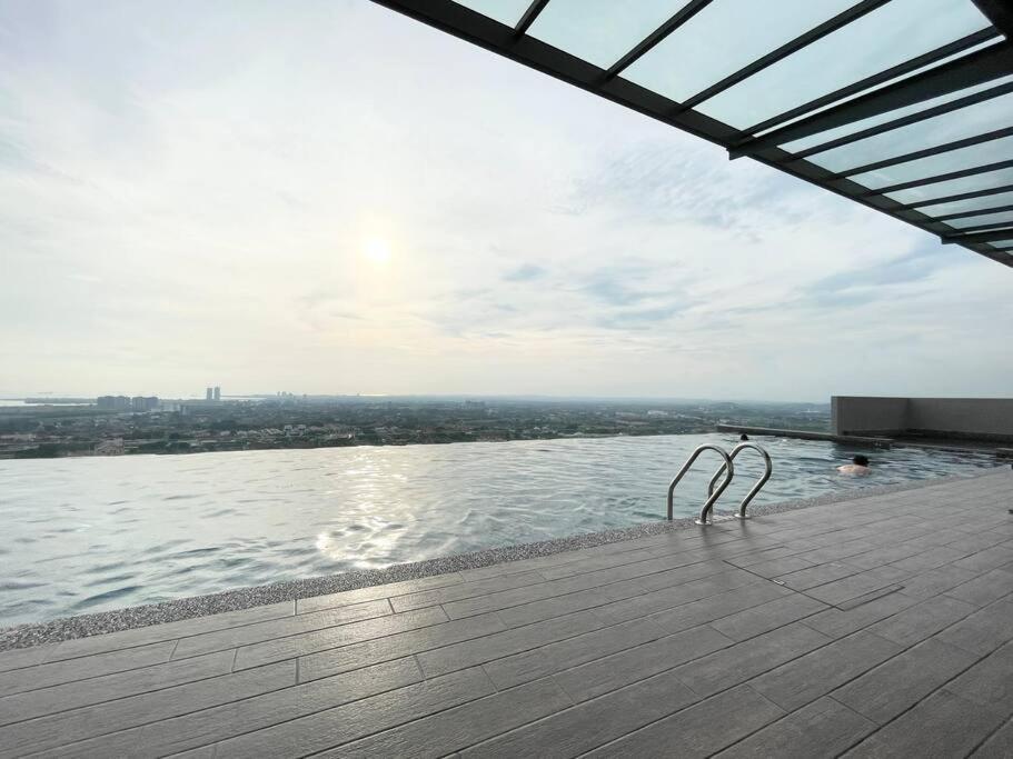 Quartz Near To Jonker Walk With Infinity Pool Cozy 3B2B Leilighet Malacca Eksteriør bilde