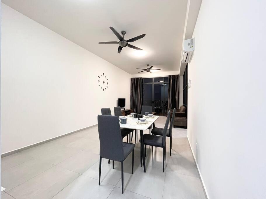 Quartz Near To Jonker Walk With Infinity Pool Cozy 3B2B Leilighet Malacca Eksteriør bilde