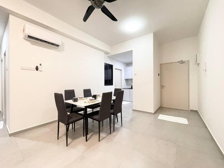Quartz Near To Jonker Walk With Infinity Pool Cozy 3B2B Leilighet Malacca Eksteriør bilde